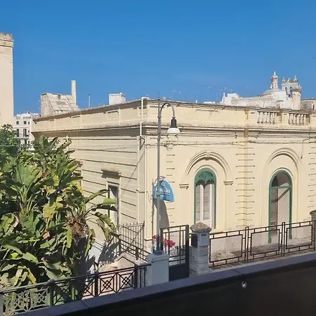 Bebelle * ポリニャーノ・ア・マーレ